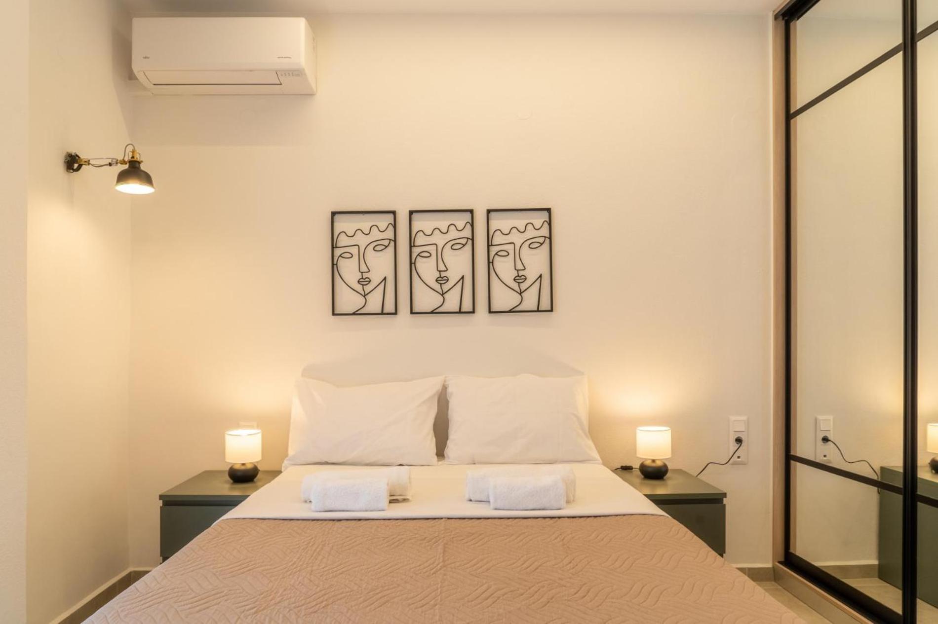 Pananos Sq. House I Apartment Heraklion  Bagian luar foto